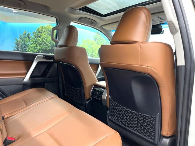 ランドクルーザープラド ＴＸ　Ｌパッケージ　７０ｔｈアニバーサリーリミテッド　４ＷＤ　サンルーフ　トヨタセーフティセンス　レーダークルーズコントロール　シートベンチレーション　革巻きステアリング　ドライブレコーダー　ＥＴＣ　純正ＳＤナビ　Ｂｌｕｅｔｏｏｔｈ再生（34枚目）