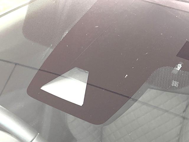 Ｃ－ＨＲ Ｇ　モード　ネロ　セーフティプラスＩＩ　禁煙車　パノラミックビュー　８インチディスプレイオーディオ　ブラインドスポット　セーフティセンス　レーダークルーズ　シーケンシャルターンランプ　マットブラック１８ＡＷ　前席シートヒーター　ドラレコ（5枚目）