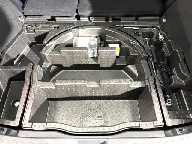 Ｃ－ＨＲ Ｇ　モード　ネロ　セーフティプラスＩＩ　禁煙車　パノラミックビュー　８インチディスプレイオーディオ　ブラインドスポット　セーフティセンス　レーダークルーズ　シーケンシャルターンランプ　マットブラック１８ＡＷ　前席シートヒーター　ドラレコ（46枚目）