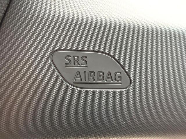 Ｃ－ＨＲ Ｇ　モード　ネロ　セーフティプラスＩＩ　禁煙車　パノラミックビュー　８インチディスプレイオーディオ　ブラインドスポット　セーフティセンス　レーダークルーズ　シーケンシャルターンランプ　マットブラック１８ＡＷ　前席シートヒーター　ドラレコ（62枚目）