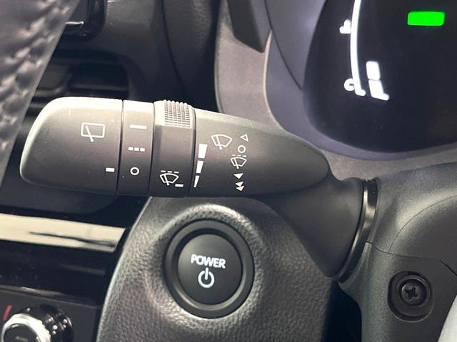 ヤリスクロス ハイブリッドＺ　禁煙車　８インチディスプレイオーディオ　パノラミックビュー　ブラインドスポット　セーフティセンス　レーダークルーズ　パワーシート　シートヒーター　ドラレコ　ＥＴＣ２．０　革巻きステアリング（32枚目）