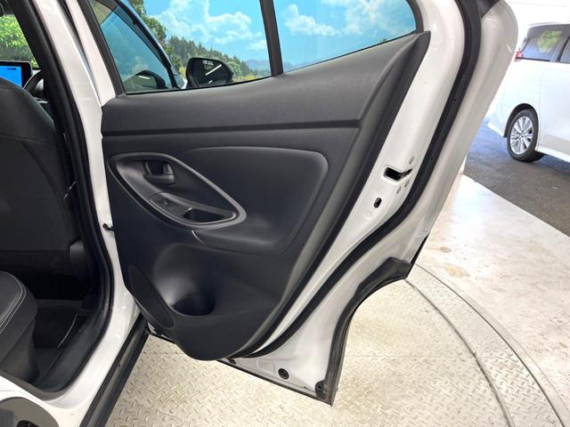 ヤリスクロス ハイブリッドＺ　禁煙車　８インチディスプレイオーディオ　パノラミックビュー　ブラインドスポット　セーフティセンス　レーダークルーズ　パワーシート　シートヒーター　ドラレコ　ＥＴＣ２．０　革巻きステアリング（38枚目）