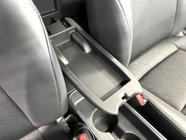 ヤリスクロス ハイブリッドＺ　禁煙車　８インチディスプレイオーディオ　パノラミックビュー　ブラインドスポット　セーフティセンス　レーダークルーズ　パワーシート　シートヒーター　ドラレコ　ＥＴＣ２．０　革巻きステアリング（41枚目）