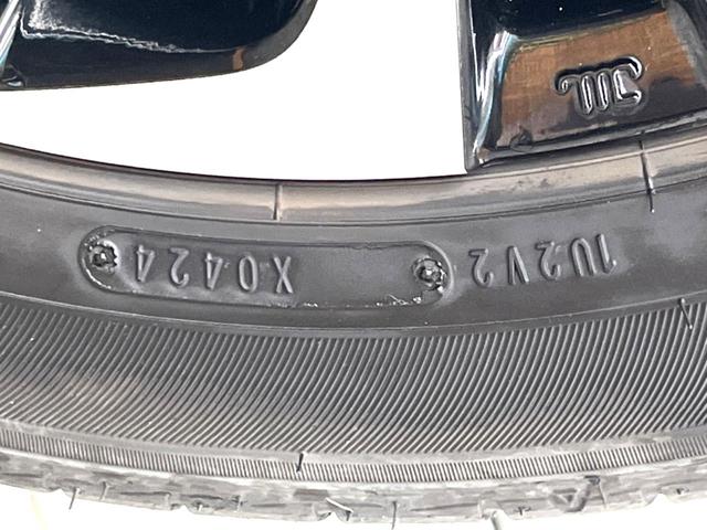 ヤリスクロス ハイブリッドＺ　禁煙車　８インチディスプレイオーディオ　パノラミックビュー　ブラインドスポット　セーフティセンス　レーダークルーズ　パワーシート　シートヒーター　ドラレコ　ＥＴＣ２．０　革巻きステアリング（56枚目）