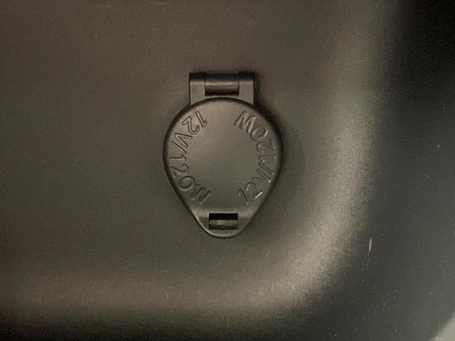 ヤリスクロス ハイブリッドＺ　禁煙車　８インチディスプレイオーディオ　パノラミックビュー　ブラインドスポット　セーフティセンス　レーダークルーズ　パワーシート　シートヒーター　ドラレコ　ＥＴＣ２．０　革巻きステアリング（60枚目）