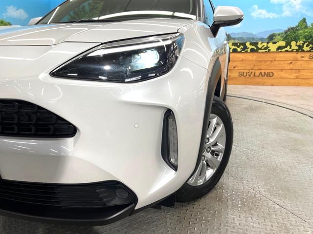 ヤリスクロス G パノラミックビューモニター トヨタセーフティセンス 純正8インチディスプレイオーディオ レーダークルーズコントロール LEDヘッドライト 革巻きステアリング Bluetooth再生 ETC(12枚目)