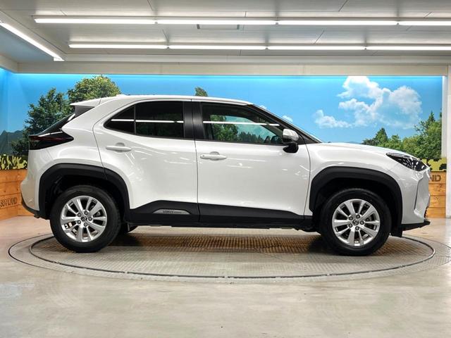 ヤリスクロス G パノラミックビューモニター トヨタセーフティセンス 純正8インチディスプレイオーディオ レーダークルーズコントロール LEDヘッドライト 革巻きステアリング Bluetooth再生 ETC(28枚目)