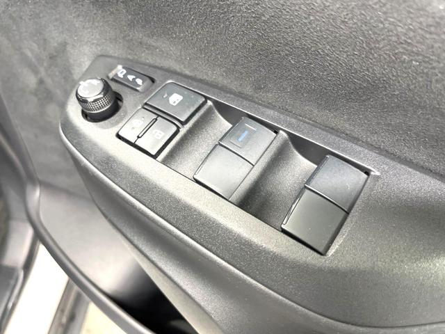 ヤリスクロス G パノラミックビューモニター トヨタセーフティセンス 純正8インチディスプレイオーディオ レーダークルーズコントロール LEDヘッドライト 革巻きステアリング Bluetooth再生 ETC(37枚目)