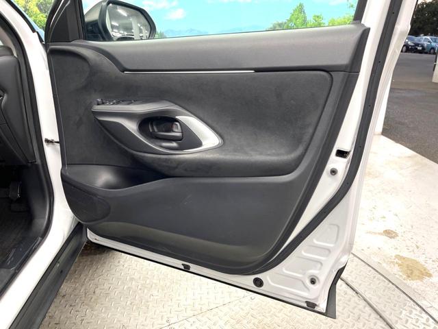 ヤリスクロス G パノラミックビューモニター トヨタセーフティセンス 純正8インチディスプレイオーディオ レーダークルーズコントロール LEDヘッドライト 革巻きステアリング Bluetooth再生 ETC(38枚目)