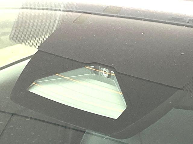 ヤリスクロス ハイブリッドZ 登録済未使用車 純正8インチナビ パノラミックビュー セーフティセンス レーダークルーズ ブラインドスポット ステアリングヒーター シートヒーター パワーシート ハーフレザーシート ETC2.0(3枚目)