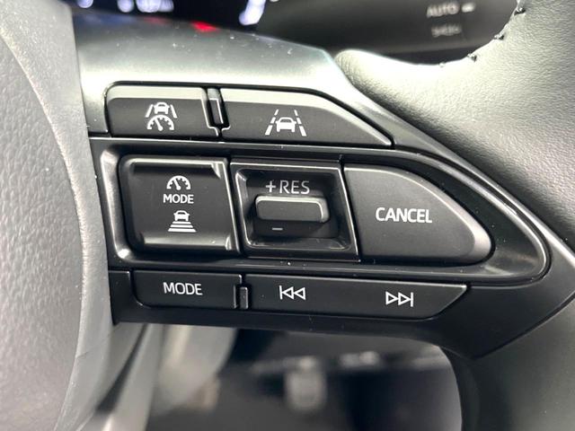 ヤリスクロス ハイブリッドZ 登録済未使用車 純正8インチナビ パノラミックビュー セーフティセンス レーダークルーズ ブラインドスポット ステアリングヒーター シートヒーター パワーシート ハーフレザーシート ETC2.0(8枚目)