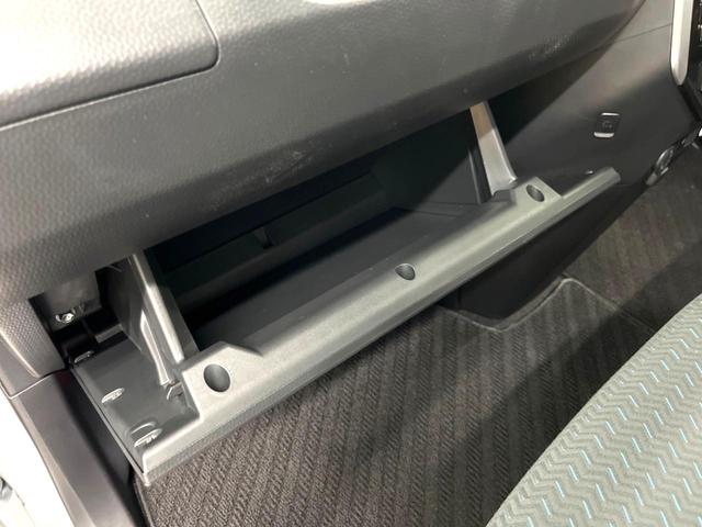 ルーミー カスタムＧ　禁煙車　９インチディスプレイオーディオ　パノラミックビュー　両側パワースライドドア　前後ドラレコ　スマートアシスト　アダプティブクルーズ　シートヒーター　シートバックテーブル　ＬＥＤヘッド　フルセグ（51枚目）