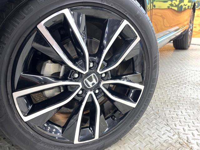 ヴェゼル ｅ：ＨＥＶ　Ｚ　禁煙車　純正９インチナビ　バックカメラ　ホンダセンシング　ブラインドスポット　アダプティブクルーズ　パーキングセンサー　パワーバックドア　シートヒーター　ステアリングヒーター　ＥＴＣ２．０　ドラレコ（14枚目）