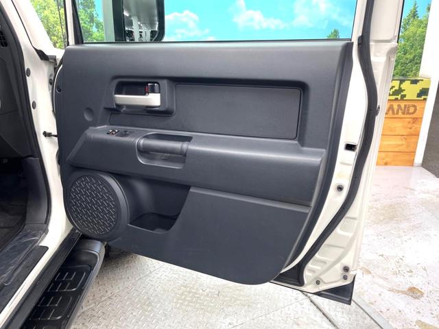 FJクルーザー ベースグレード パナソニック製ナビ バックカメラ 禁煙車 ブラック撥水防水ファブリックシート ドラレコ ETC Bluetooth再生 CD/DVD再生 ステアリングスイッチ リアフォグライト(38枚目)