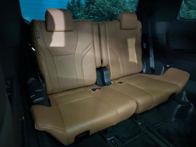 ヴェルファイアハイブリッド Z プレミア 左右独立ムーンルーフ フリップダウンモニター 13.2インチ純正フリップダウンモニター 純正14インチディスプレイオーディオプラス トヨタセーフティセンス パノラミックビューモニター 置くだけ充電(9枚目)