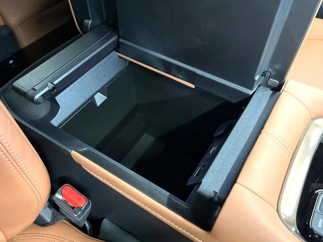 ヴェルファイアハイブリッド Z プレミア 左右独立ムーンルーフ フリップダウンモニター 13.2インチ純正フリップダウンモニター 純正14インチディスプレイオーディオプラス トヨタセーフティセンス パノラミックビューモニター 置くだけ充電(68枚目)