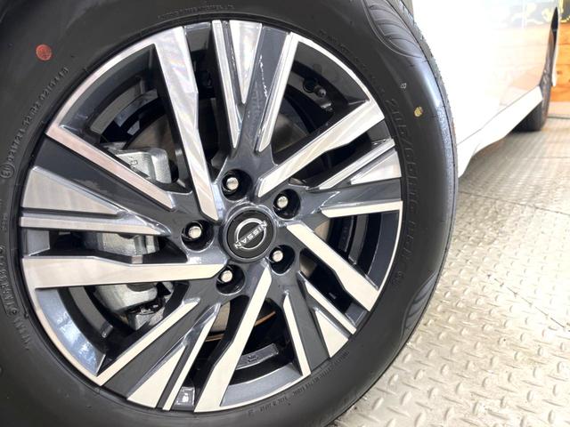 セレナ ｅ－パワー　ハイウェイスターＶ　両側電動スライドドア　３６０度セーフティアシスト　アラウンドビューモニター　プロパイロット　１２．３インチ純正ディスプレイ　ＡｐｐｌｅＣａｒＰｌａｙ　インテリジェントルームミラー　ＥＴＣ２．０（13枚目）