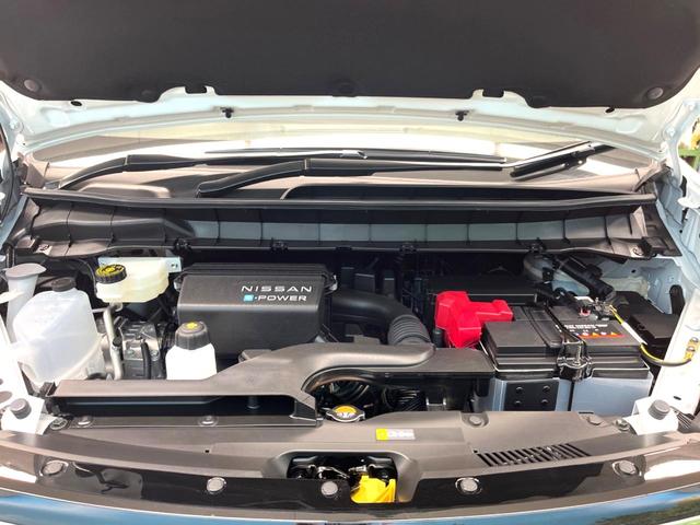 セレナ ｅ－パワー　ハイウェイスターＶ　両側電動スライドドア　３６０度セーフティアシスト　アラウンドビューモニター　プロパイロット　１２．３インチ純正ディスプレイ　ＡｐｐｌｅＣａｒＰｌａｙ　インテリジェントルームミラー　ＥＴＣ２．０（18枚目）