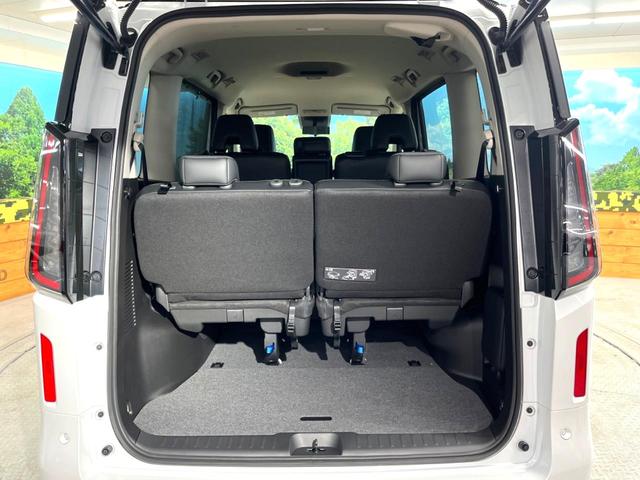 セレナ ｅ－パワー　ハイウェイスターＶ　両側電動スライドドア　３６０度セーフティアシスト　アラウンドビューモニター　プロパイロット　１２．３インチ純正ディスプレイ　ＡｐｐｌｅＣａｒＰｌａｙ　インテリジェントルームミラー　ＥＴＣ２．０（23枚目）