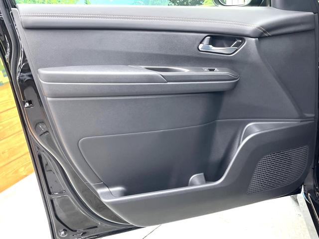 セレナ e-パワー ハイウェイスターV 登録済未使用車 両側電動スライドドア 12.3インチ純正ナビ インテリジェントアラウンドビューモニター 360度セーフティアシスト プロパイロット レーダークルーズ コーナーセンサー スマートキー(59枚目)