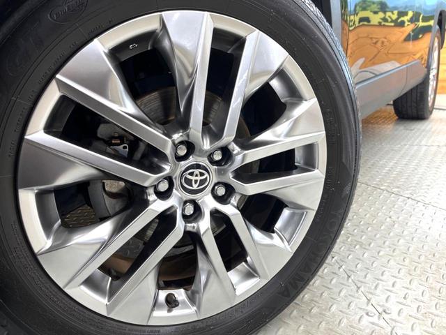 ＲＡＶ４ Ｇ　Ｚパッケージ　純正９インチディスプレイオーディオ　パノラマミックビューモニター　トヨタセーフティーセンス　レーダークルーズ　禁煙車　パワーバックドア　シートヒーター　パワーシート　スマートキー　ＬＥＤヘッド（13枚目）