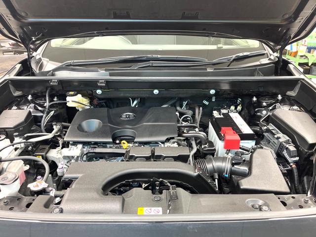 ＲＡＶ４ Ｇ　Ｚパッケージ　純正９インチディスプレイオーディオ　パノラマミックビューモニター　トヨタセーフティーセンス　レーダークルーズ　禁煙車　パワーバックドア　シートヒーター　パワーシート　スマートキー　ＬＥＤヘッド（18枚目）