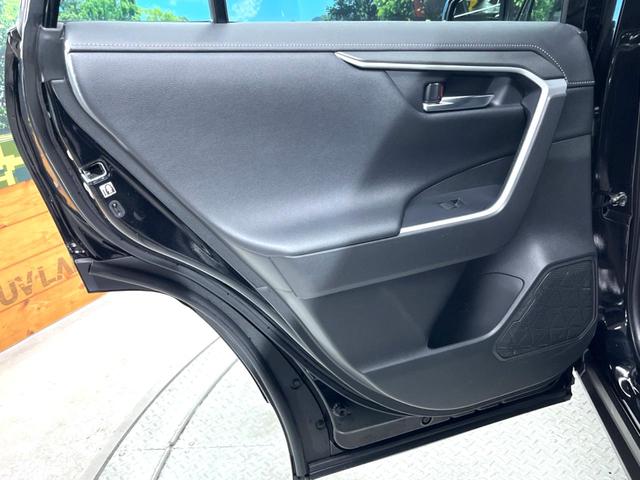 ＲＡＶ４ Ｇ　Ｚパッケージ　純正９インチディスプレイオーディオ　パノラマミックビューモニター　トヨタセーフティーセンス　レーダークルーズ　禁煙車　パワーバックドア　シートヒーター　パワーシート　スマートキー　ＬＥＤヘッド（64枚目）