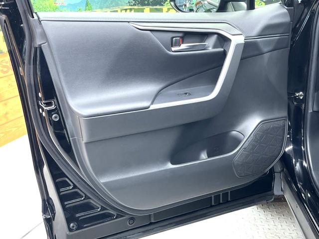 ＲＡＶ４ Ｇ　Ｚパッケージ　純正９インチディスプレイオーディオ　パノラマミックビューモニター　トヨタセーフティーセンス　レーダークルーズ　禁煙車　パワーバックドア　シートヒーター　パワーシート　スマートキー　ＬＥＤヘッド（65枚目）