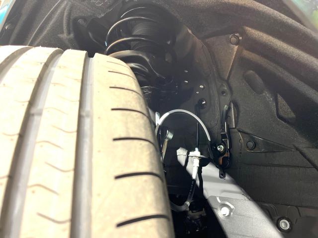 ハリアーハイブリッド Z レザーパッケージ 登録済未使用車 調光パノラマルーフ 純正12.3型ナビ JBL 全周囲カメラ セーフティセンス レーダークルーズ 電動リアゲート 黒革 シートベンチレーション ドラレコ コーナーセンサー LEDヘッド(20枚目)