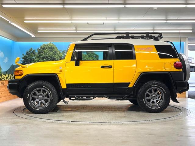 ＦＪクルーザー ベースグレード　４ＷＤ　ＳＤナビ　バックカメラ　ドラレコ　コーナーセンサー　ＬＥＤヘッド　ルーフレール　ＥＴＣ　Ｂｌｕｅｔｏｏｔｈ　ＣＤ　ＤＶＤ再生　ブルーレイ再生　フルセグ　ＬＥＤフォグ（25枚目）
