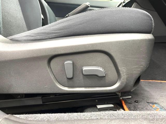 ＸＶ ２．０ｉ－Ｌ　アイサイト　４ＷＤ　純正ナビ　アイサイトｖｅｒ３　プリクラッシュブレーキ　バックカメラ　レーダークルーズ　禁煙車　ルーフレール　パワーシート　スマートキー　ＨＩＤヘッド　ビルトインＥＴＣ　純正１７インチアルミ（60枚目）