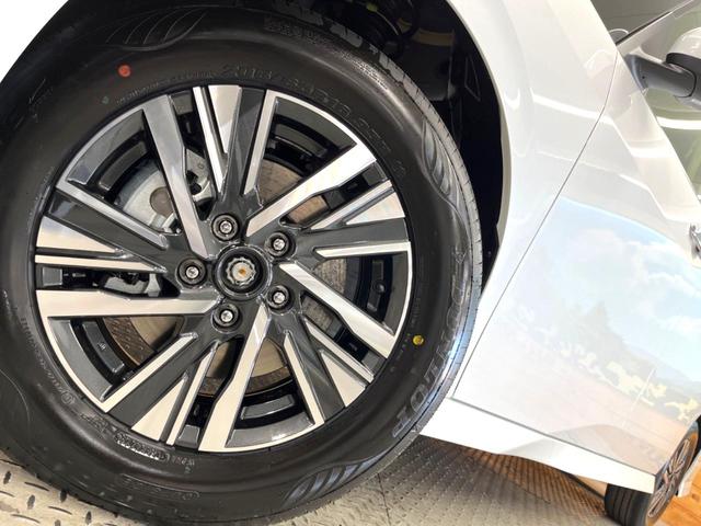 セレナ ハイウェイスターＶ　登録済未使用車　純正１２．３型ナビ　全周囲カメラ　フルセグ　ＥＴＣ　プロパイロット　両側電動スライドドア　ＬＥＤヘッド　純正１６インチＡＷ　デジタルインナーミラー　スマートキー（14枚目）