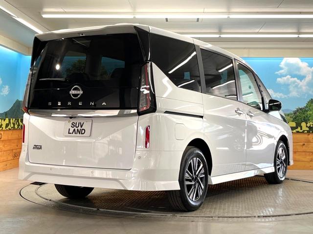 セレナ ハイウェイスターＶ　登録済未使用車　純正１２．３型ナビ　全周囲カメラ　フルセグ　ＥＴＣ　プロパイロット　両側電動スライドドア　ＬＥＤヘッド　純正１６インチＡＷ　デジタルインナーミラー　スマートキー（18枚目）