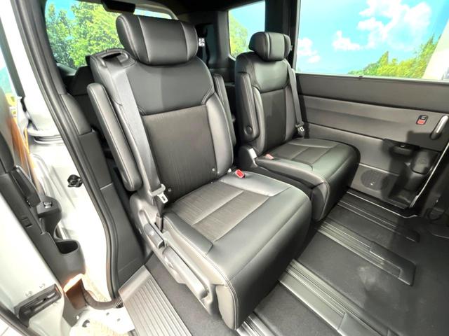 ステップワゴン ｅ：ＨＥＶスパーダ　登録済未使用車　両側電動スライドドア　ホンダセンシング　レーダークルーズ　電動リアゲート　ハーフレザーシート　コーナーセンサー　前席シートヒーター　スマートキー　ＬＥＤヘッド　純正１６インチアルミ（9枚目）