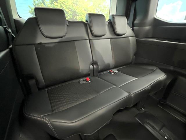 ステップワゴン ｅ：ＨＥＶスパーダ　登録済未使用車　両側電動スライドドア　ホンダセンシング　レーダークルーズ　電動リアゲート　ハーフレザーシート　コーナーセンサー　前席シートヒーター　スマートキー　ＬＥＤヘッド　純正１６インチアルミ（10枚目）