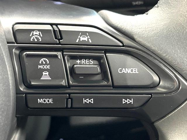 ヤリスクロス ハイブリッドＺ　８型ディスプレイオーディオ　パノラミックビューモニター　トヨタセーフティセンス　レーダークルーズ　禁煙車　ハーフレザーシート　パワーシート　ドライブレコーダー　コーナーセンサー　ＬＥＤヘッド　ＥＴＣ（6枚目）