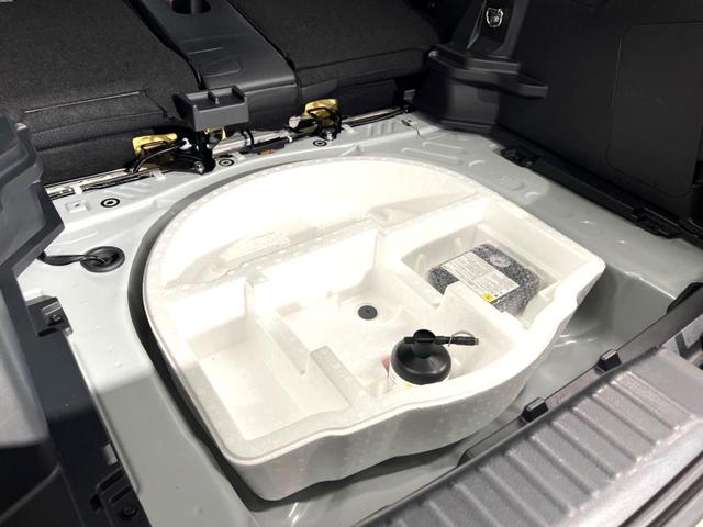 ヤリスクロス ハイブリッドＺ　８型ディスプレイオーディオ　パノラミックビューモニター　トヨタセーフティセンス　レーダークルーズ　禁煙車　ハーフレザーシート　パワーシート　ドライブレコーダー　コーナーセンサー　ＬＥＤヘッド　ＥＴＣ（22枚目）