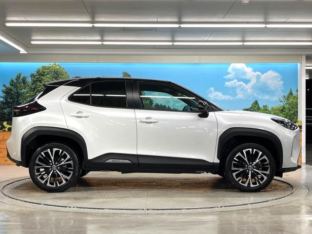 ヤリスクロス ハイブリッドＺ　８型ディスプレイオーディオ　パノラミックビューモニター　トヨタセーフティセンス　レーダークルーズ　禁煙車　ハーフレザーシート　パワーシート　ドライブレコーダー　コーナーセンサー　ＬＥＤヘッド　ＥＴＣ（28枚目）