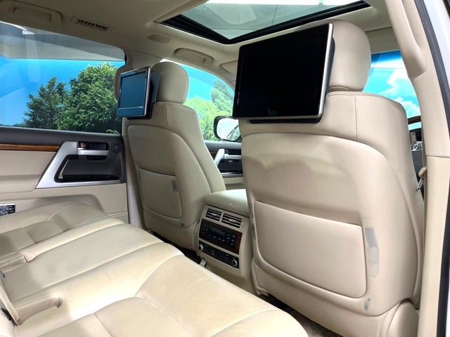 �y�����G���^�[�e�C�������g�V�X�e���z��Ȃɂ�����̕����喞���́A�l�C���[�J�[�I�v�V�����𑕔��B��p�̉����V�X�e���ƁA���ʂ̃��j�^�[�ňړ������c�u�c�������y���݂��������܂��B