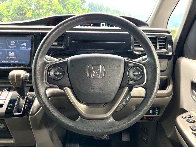 �y�X�e�A�����O�X�C�b�`�z�^�]���A�O������ڐ������炷���ƂȂ��A�I�[�f�B�I���̑��삪�\�ȕ֗��@�\�I���S�����K�ȃh���C�u�����o���Ă���܂���