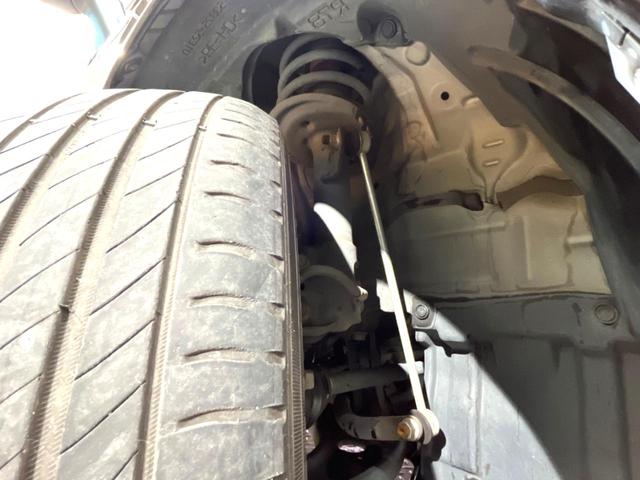 シエンタ ハイブリッドＧ　両側パワースライドドア　プリクラッシュセーフティシステム　純正ＳＤナビ　ＥＴＣ　Ｂｌｕｅｔｏｏｔｈ　７人乗り　オートマチックハイビーム　先行車発進お知らせ機能　革巻きステアリング　ステアリングスイッチ（21枚目）