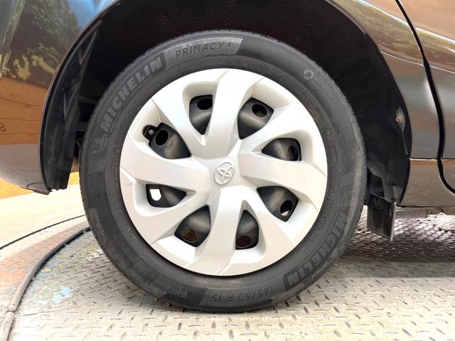 シエンタ ハイブリッドＧ　両側パワースライドドア　プリクラッシュセーフティシステム　純正ＳＤナビ　ＥＴＣ　Ｂｌｕｅｔｏｏｔｈ　７人乗り　オートマチックハイビーム　先行車発進お知らせ機能　革巻きステアリング　ステアリングスイッチ（41枚目）