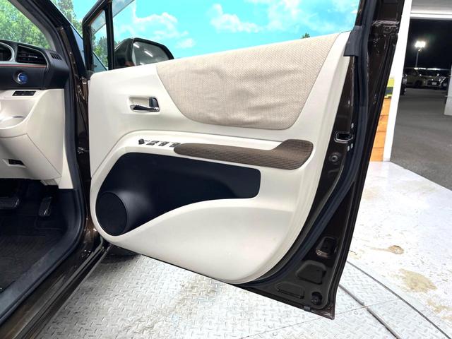 シエンタ ハイブリッドＧ　両側パワースライドドア　プリクラッシュセーフティシステム　純正ＳＤナビ　ＥＴＣ　Ｂｌｕｅｔｏｏｔｈ　７人乗り　オートマチックハイビーム　先行車発進お知らせ機能　革巻きステアリング　ステアリングスイッチ（43枚目）