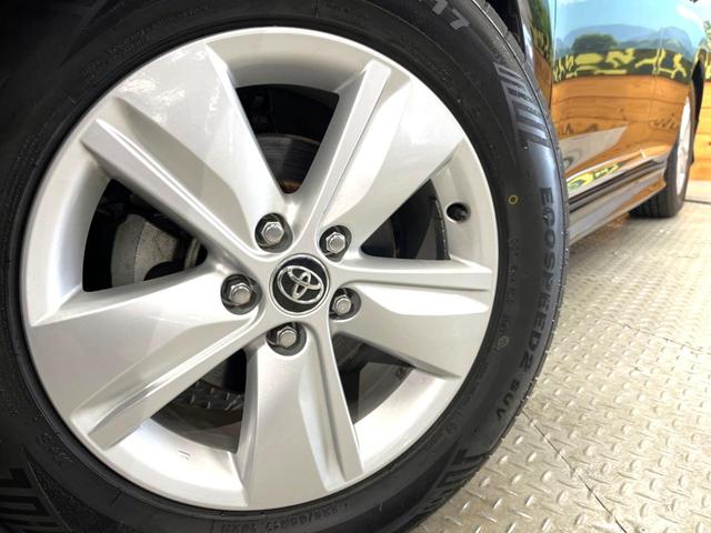 �y�����P�V�C���`�A���~�z�C�[���z�O�ςɃ}�b�`���������A���~�z�C�[���𑕒����Ă���܂��B�e��ЊO�A���~�z�C�[����A�X�^�b�h���X�^�C�����戵�����Ă���܂��B���񂲑��k����������