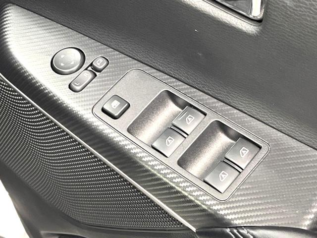 デリカＤ：５ Ｐ　ディーゼル　４ＷＤ　両側パワースライドドア　三菱ｅ－Ａｓｓｉｓｔ　純正ナビ　レーダークルーズコントロール　ＥＴＣ　Ｂｌｕｅｔｏｏｔｈ　フルセグＴＶ　ドラレコ　ＡＣ１００Ｖ電源　パワーバックドア　ＬＥＤ（39枚目）