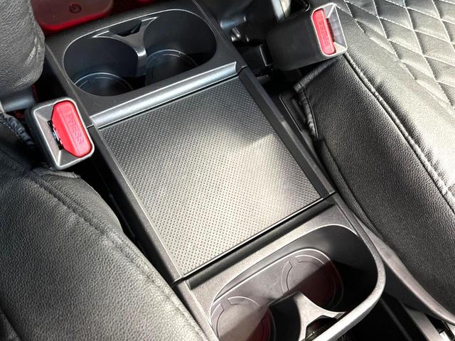 デリカＤ：５ Ｐ　ディーゼル　４ＷＤ　両側パワースライドドア　三菱ｅ－Ａｓｓｉｓｔ　純正ナビ　レーダークルーズコントロール　ＥＴＣ　Ｂｌｕｅｔｏｏｔｈ　フルセグＴＶ　ドラレコ　ＡＣ１００Ｖ電源　パワーバックドア　ＬＥＤ（63枚目）