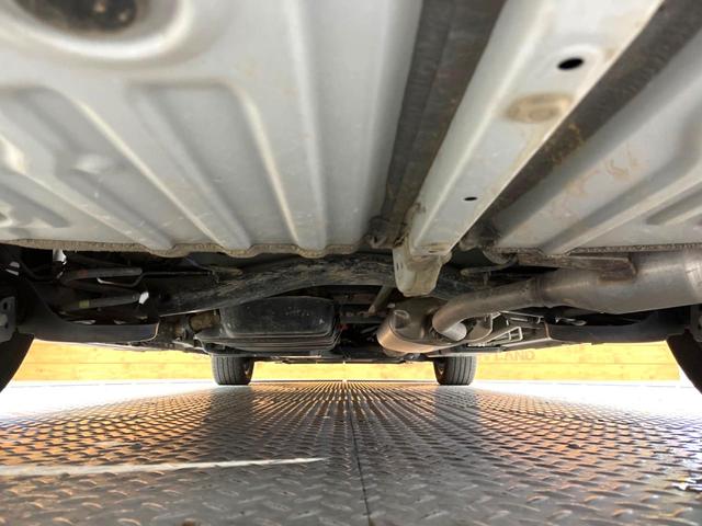 ノア ハイブリッドＳ－Ｚ　電動スライドドア　後席モニター　全周囲カメラ　衝突被害軽減システム　レーダークルーズ　禁煙車　電動リアゲート　ハーフレザーシート　コーナーセンサー　スマートキー　ＬＥＤヘッド　ビルトインＥＴＣ（20枚目）