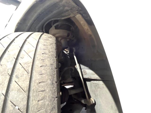 ノア ハイブリッドＳ－Ｚ　電動スライドドア　後席モニター　全周囲カメラ　衝突被害軽減システム　レーダークルーズ　禁煙車　電動リアゲート　ハーフレザーシート　コーナーセンサー　スマートキー　ＬＥＤヘッド　ビルトインＥＴＣ（21枚目）