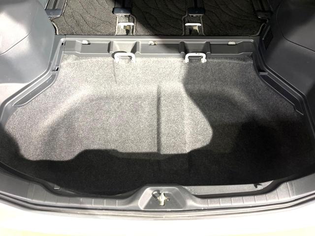 ノア ハイブリッドＳ－Ｚ　電動スライドドア　後席モニター　全周囲カメラ　衝突被害軽減システム　レーダークルーズ　禁煙車　電動リアゲート　ハーフレザーシート　コーナーセンサー　スマートキー　ＬＥＤヘッド　ビルトインＥＴＣ（22枚目）