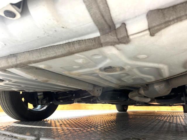 ノア ハイブリッドＳ－Ｚ　電動スライドドア　後席モニター　全周囲カメラ　衝突被害軽減システム　レーダークルーズ　禁煙車　電動リアゲート　ハーフレザーシート　コーナーセンサー　スマートキー　ＬＥＤヘッド　ビルトインＥＴＣ（26枚目）